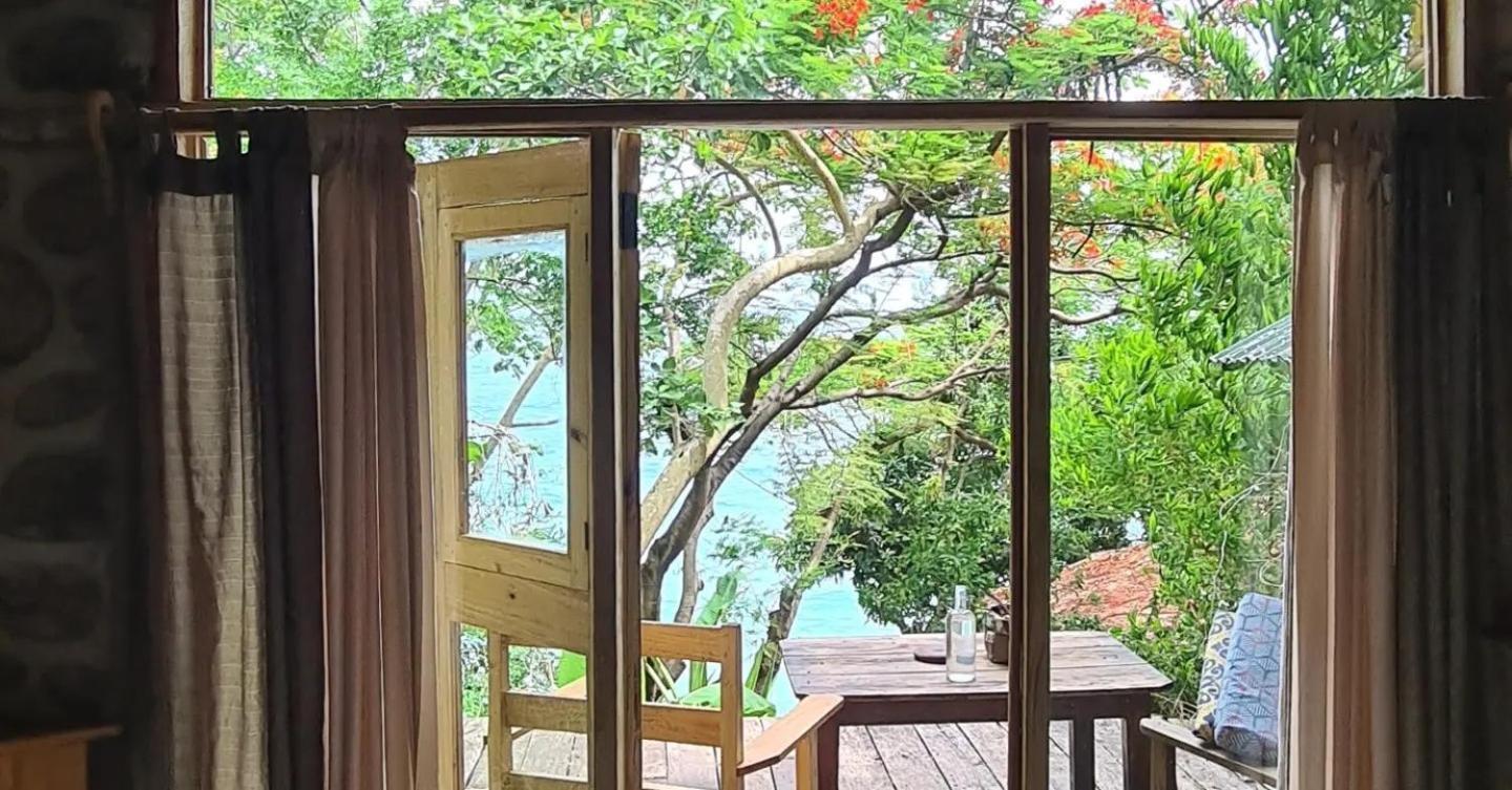 Butterfly Space- A Non-Profit Eco-Lodge Nkhata Bay Экстерьер фото